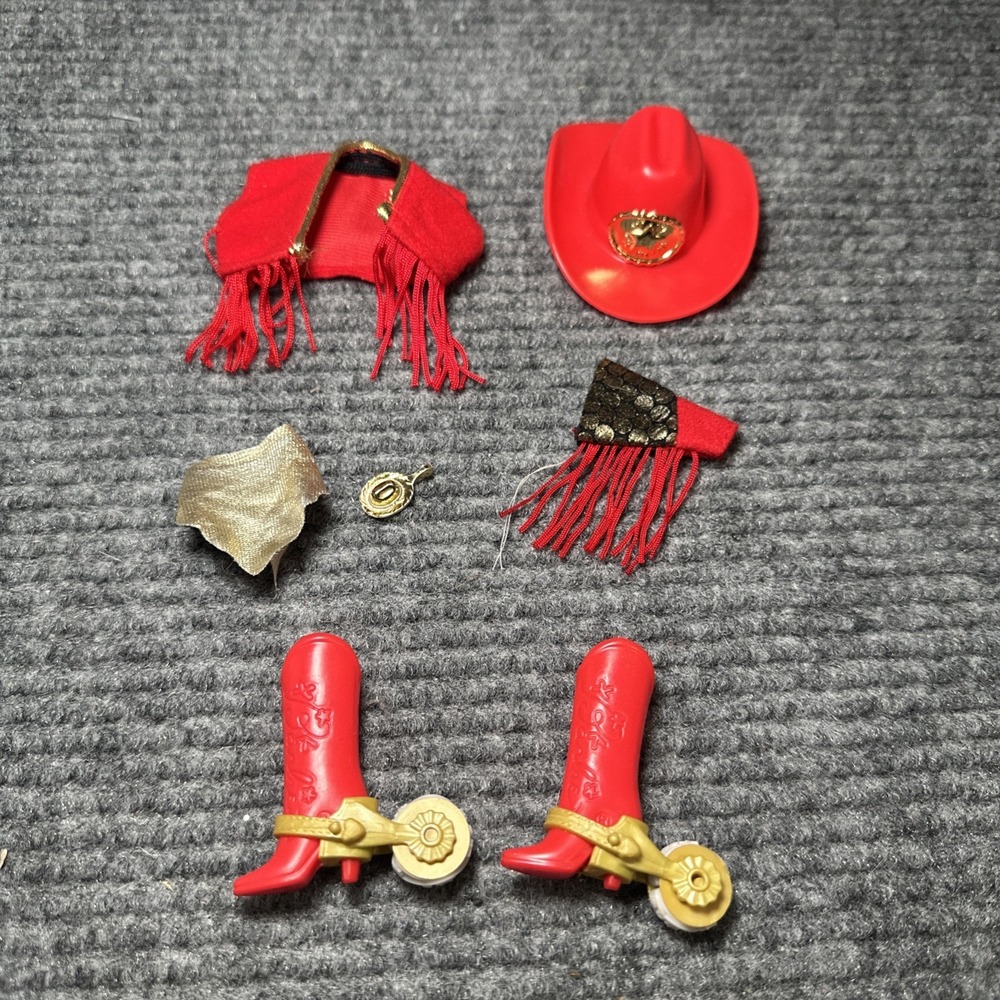 VINTAGE BARBIE‎ DOLL TOP CLOTHES WESTERN STAMPIN 1993 TARA LYNN RED/GOLD COWGIRL